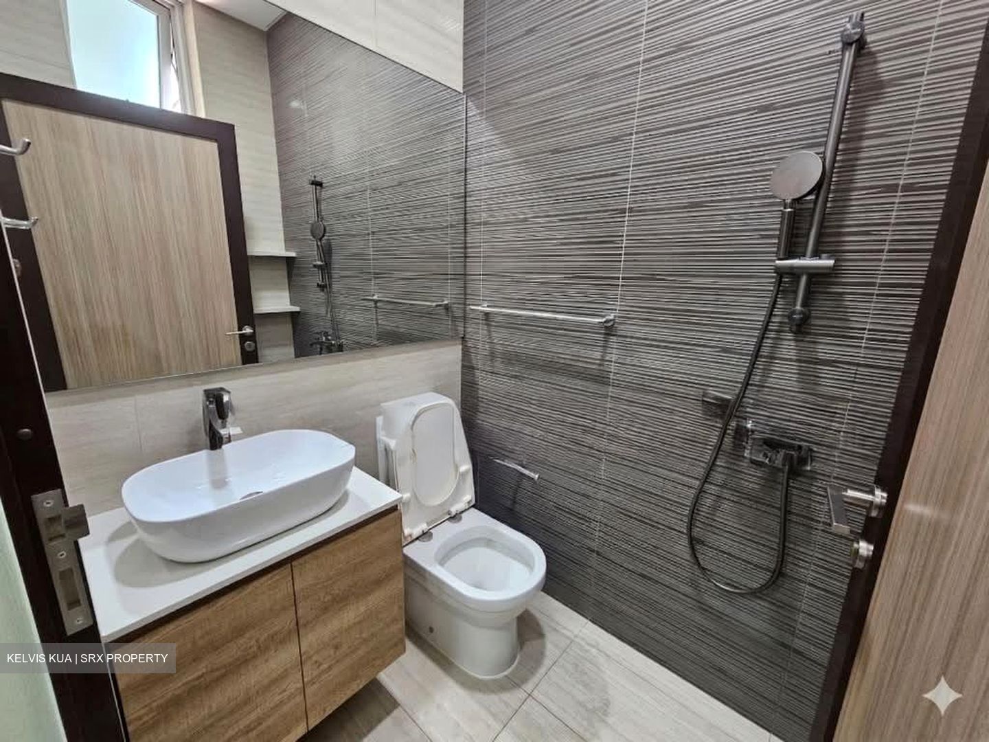 West Coast Drive (D5), Terrace #542945661